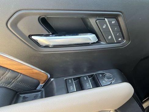 New 2026 GMC Canyon Denali w/ LPO, Denali Black Edition image 25