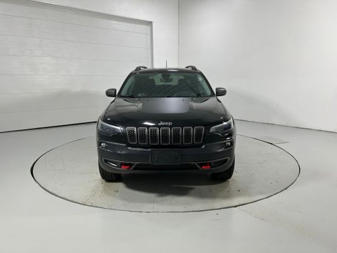 Used 2020 Jeep Cherokee Trailhawk image 19