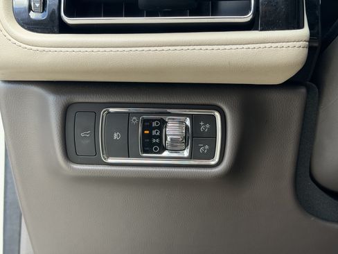 Used 2022 Lincoln Aviator Reserve w/ Equipment Group 201A AWD/4WD image 24