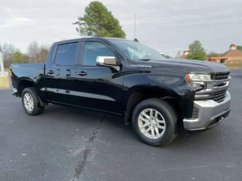 Used 2022 Chevrolet Silverado 1500 LT image 2