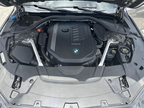 Used 2021 BMW 740i w/ M Sport Package RWD image 36