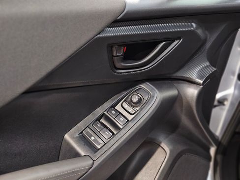 Used 2024 Subaru Crosstrek 2.0i Premium image 21