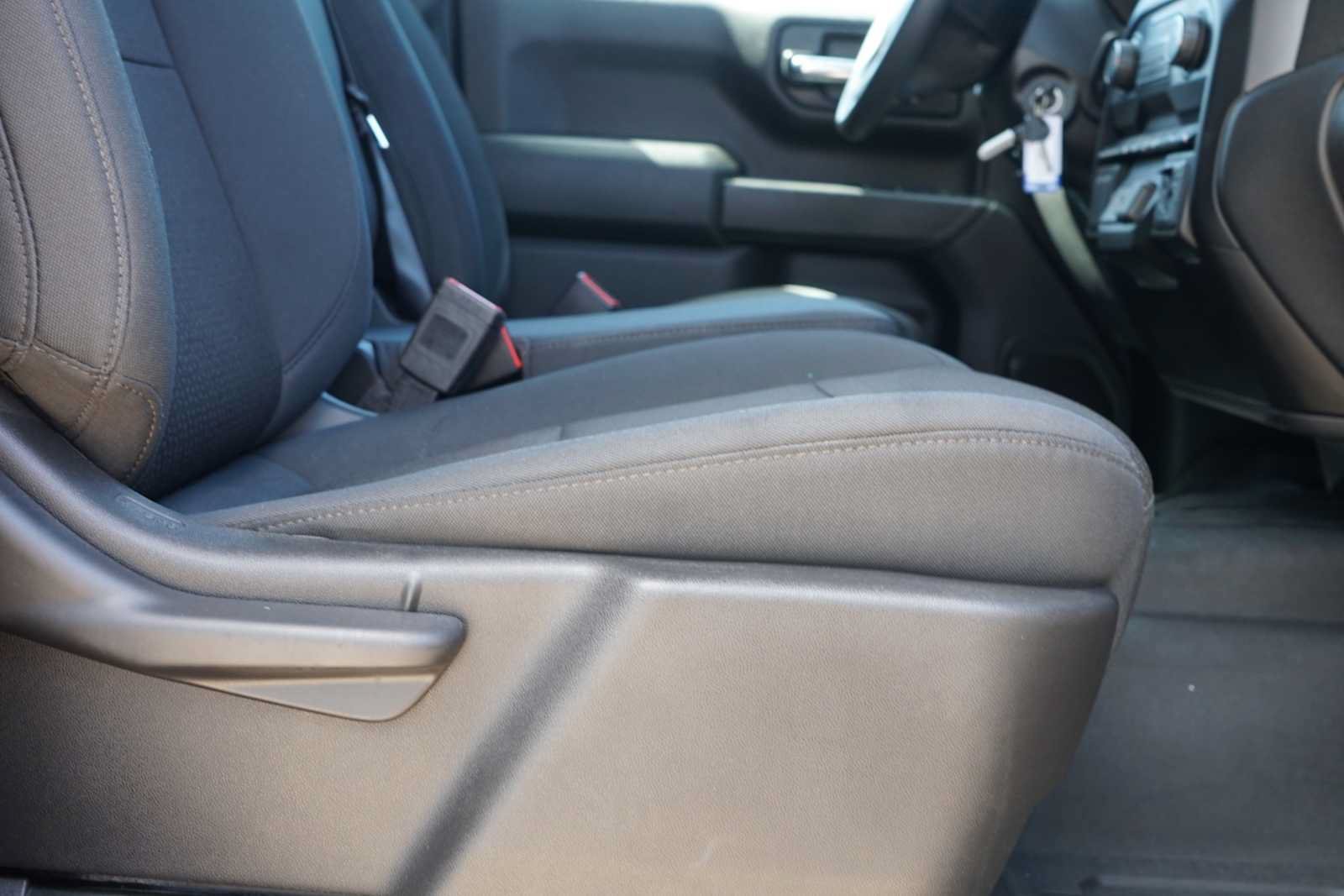 Used 2020 Chevrolet Silverado 1500 Custom w/ Custom Value Package RWD image 22