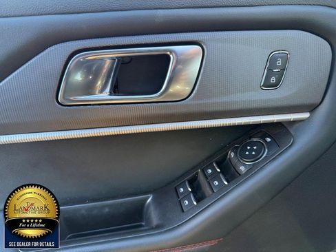 Used 2025 Ford Explorer ST-Line image 8