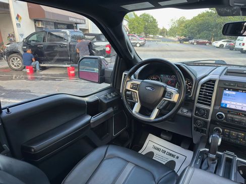 Used 2018 Ford F150 Platinum w/ Equipment Group 701A Luxury AWD/4WD image 47