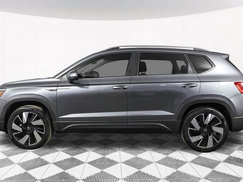 Used 2024 Volkswagen Taos SEL image 22