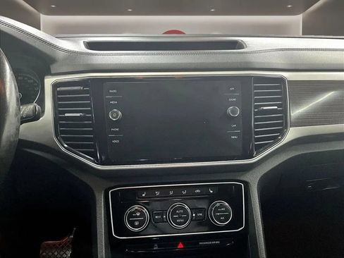 Used 2018 Volkswagen Atlas SEL FWD image 11