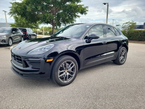 Used 2024 Porsche Macan Turbo image 4