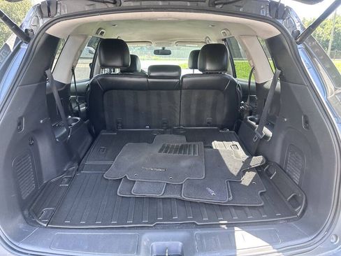 Used 2018 Nissan Pathfinder SL w/ Cargo Package FWD image 14