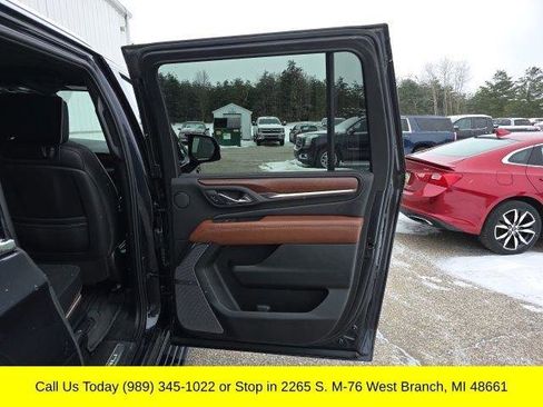Used 2024 GMC Yukon XL Denali Ultimate w/ LPO, Floor Liner Package AWD/4WD image 30