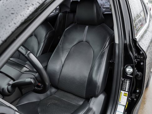 Certified 2021 Toyota Camry XLE AWD/4WD image 16