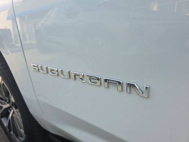 Used 2026 Chevrolet Suburban High Country AWD/4WD image 13