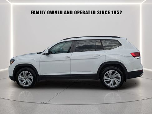 Certified 2023 Volkswagen Atlas SE w/ Panoramic Sunroof Package AWD/4WD image 3