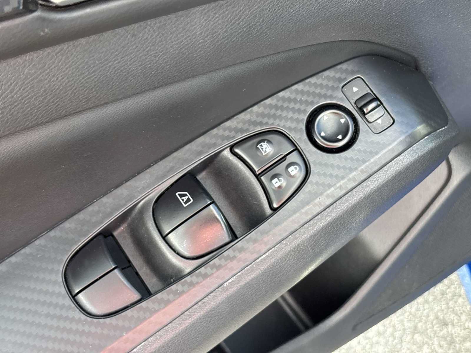 Used 2025 Nissan Altima 2.5 SV AWD/4WD image 22