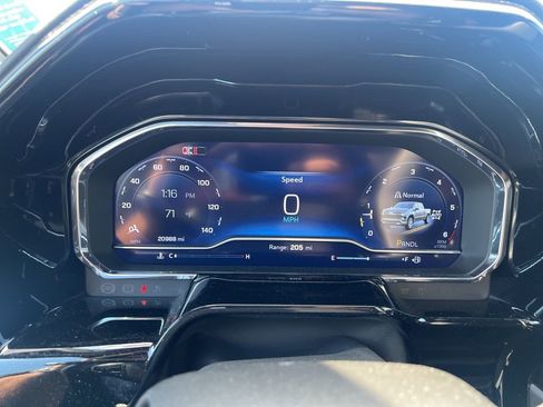 Used 2024 Chevrolet Silverado 1500 LT image 6