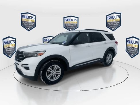 Used 2022 Ford Explorer XLT w/ Equipment Group 202A image 4