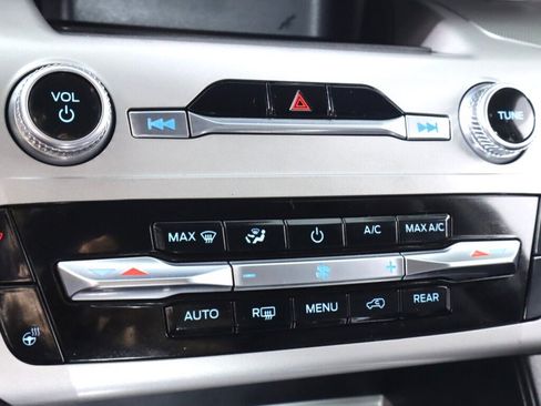 Used 2023 Ford Explorer XLT w/ Equipment Group 202A image 20