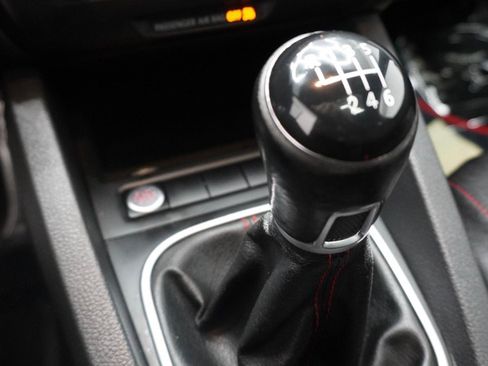 Used 2012 Volkswagen Jetta GLI FWD image 18