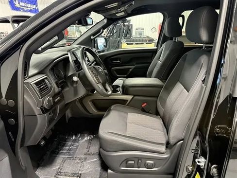 Used 2024 Nissan Titan SV w/ SV Bronze Edition Package image 10