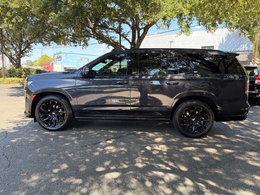 Used 2023 Cadillac Escalade Sport w/ LPO, ONYX Package AWD/4WD image 4