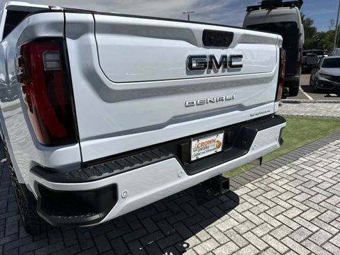 Used 2026 GMC Sierra 2500 Denali Ultimate AWD/4WD image 11