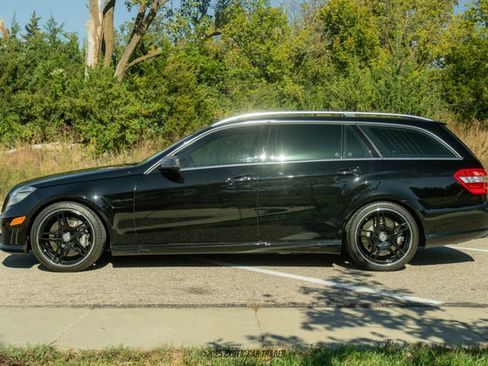 Used 2013 Mercedes-Benz E 63 AMG Wagon image 3
