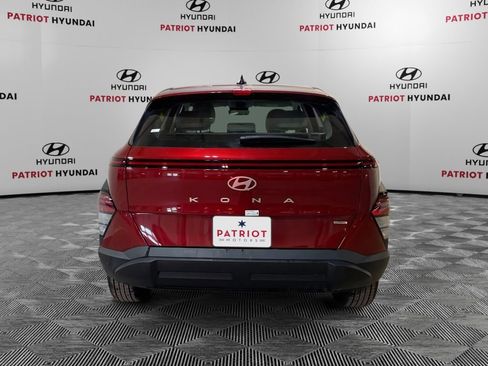 New 2026 Hyundai Kona SE image 4