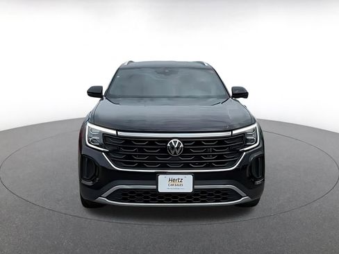 Used 2025 Volkswagen Atlas Cross Sport SE image 4