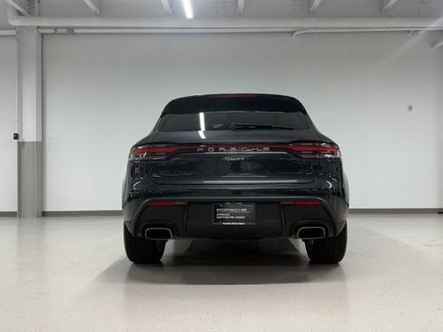 Certified 2025 Porsche Macan Turbo image 13