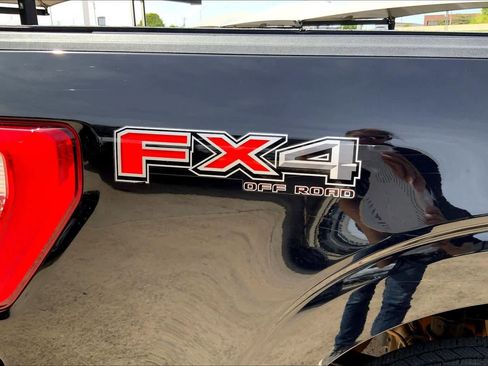 Used 2022 Ford F150 Lariat w/ Equipment Group 502A High image 10