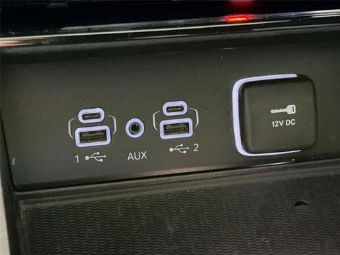 Used 2023 Jeep Grand Cherokee Altitude AWD/4WD image 18