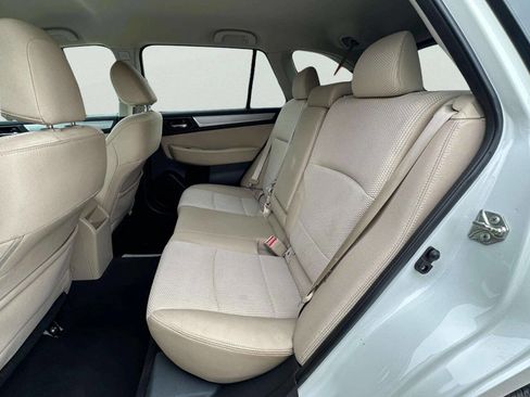Used 2015 Subaru Outback 2.5i Premium image 13