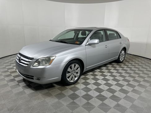 Used 2006 Toyota Avalon XLS image 3