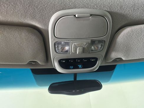 Used 2005 Toyota Sienna XLE Limited w/ XLE Limited Pkg 2 AWD/4WD image 37