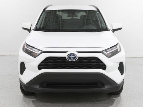 Used 2022 Toyota RAV4 XLE image 2