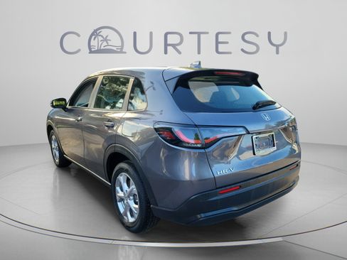 Used 2024 Honda HR-V LX image 2
