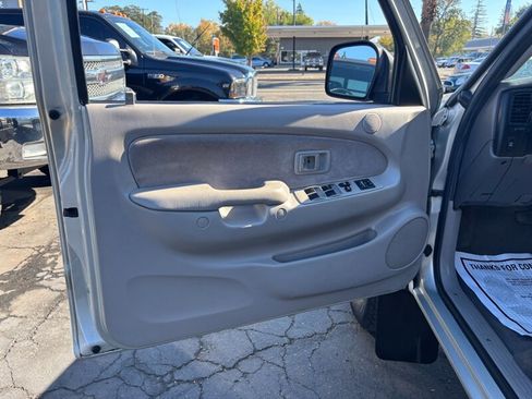 Used 2002 Toyota Tacoma PreRunner image 13