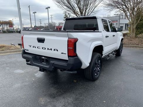 Used 2024 Toyota Tacoma SR image 8
