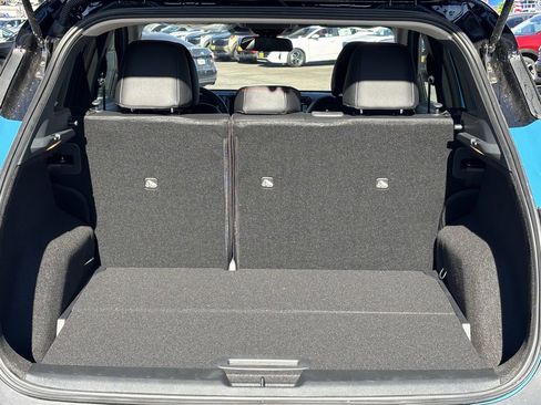 New 2026 Nissan Kicks SR image 12