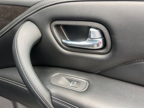 Used 2024 INFINITI QX80 Luxe image 18