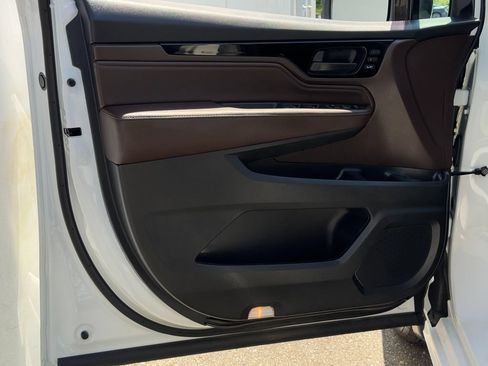 Used 2025 Honda Odyssey Touring image 10