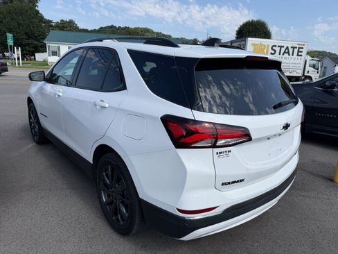 Used 2023 Chevrolet Equinox RS w/ RS Leather Package AWD/4WD image 4