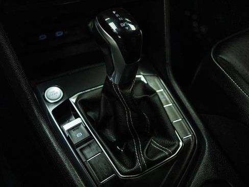 Used 2022 Volkswagen Tiguan SE image 20