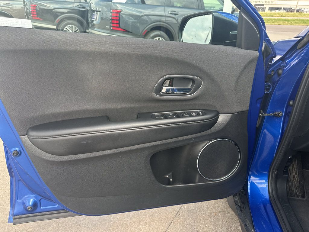 Used 2022 Honda HR-V EX image 15