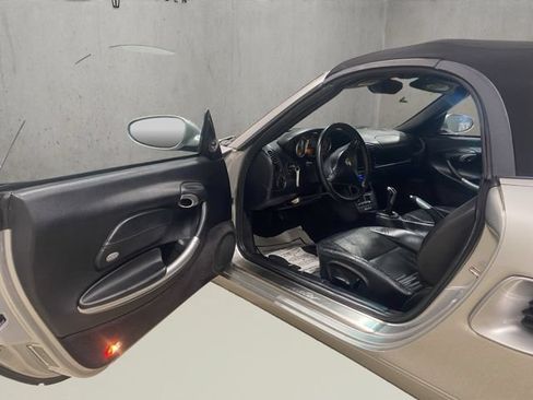 Used 2001 Porsche Boxster S RWD image 11