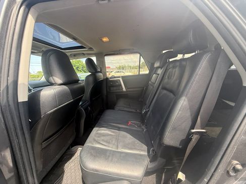 Used 2010 Toyota 4Runner Limited AWD/4WD image 19