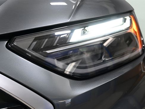 Used 2022 Audi Q5 e Premium image 30