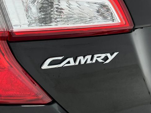 Used 2014 Toyota Camry SE image 37