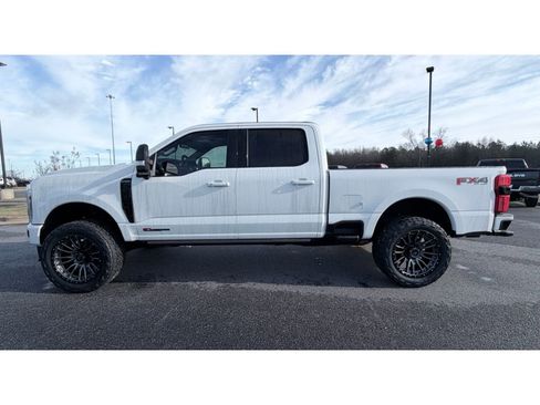 Used 2025 Ford F250 Platinum image 5