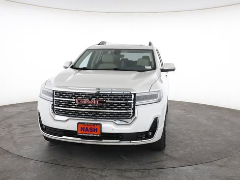 Used 2022 GMC Acadia Denali w/ Denali Technology Package FWD image 4